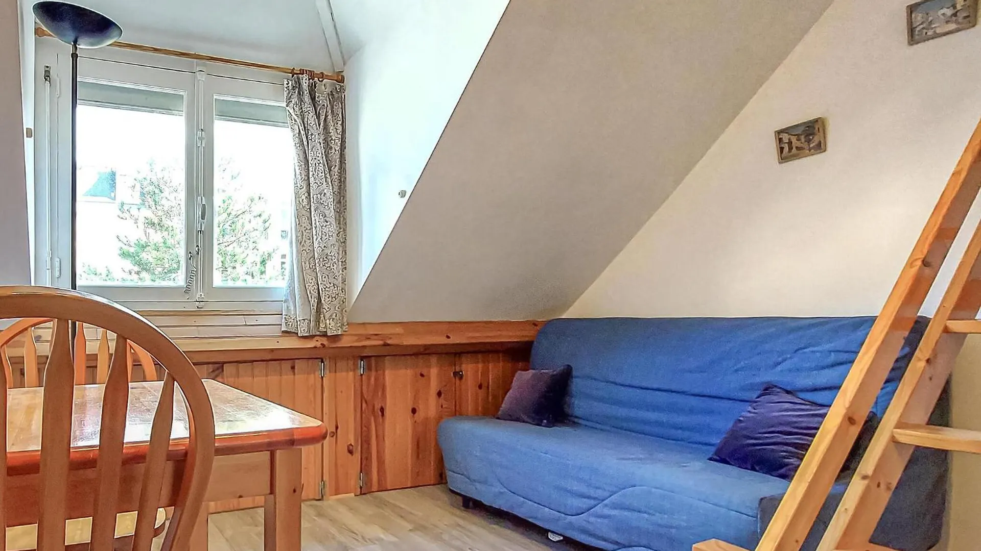 Amazing Apartment In Saint-Lunaire With Kitchen